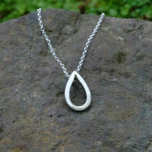 Chunky Dew Drop Pendant Necklace