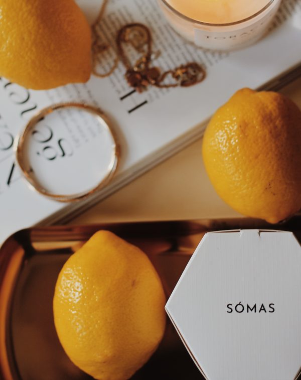 Sómas Candle - "Honey & Smoked Beech" - Image 4