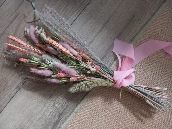 Dried Flower Posy Bouquet - Image 2